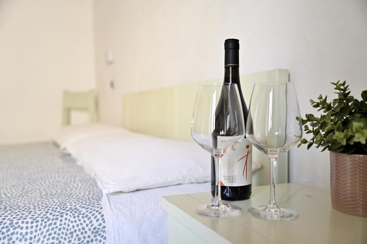 Al Vicoletto - Genuine Hospitality Bed & Breakfast Tortolì Dış mekan fotoğraf