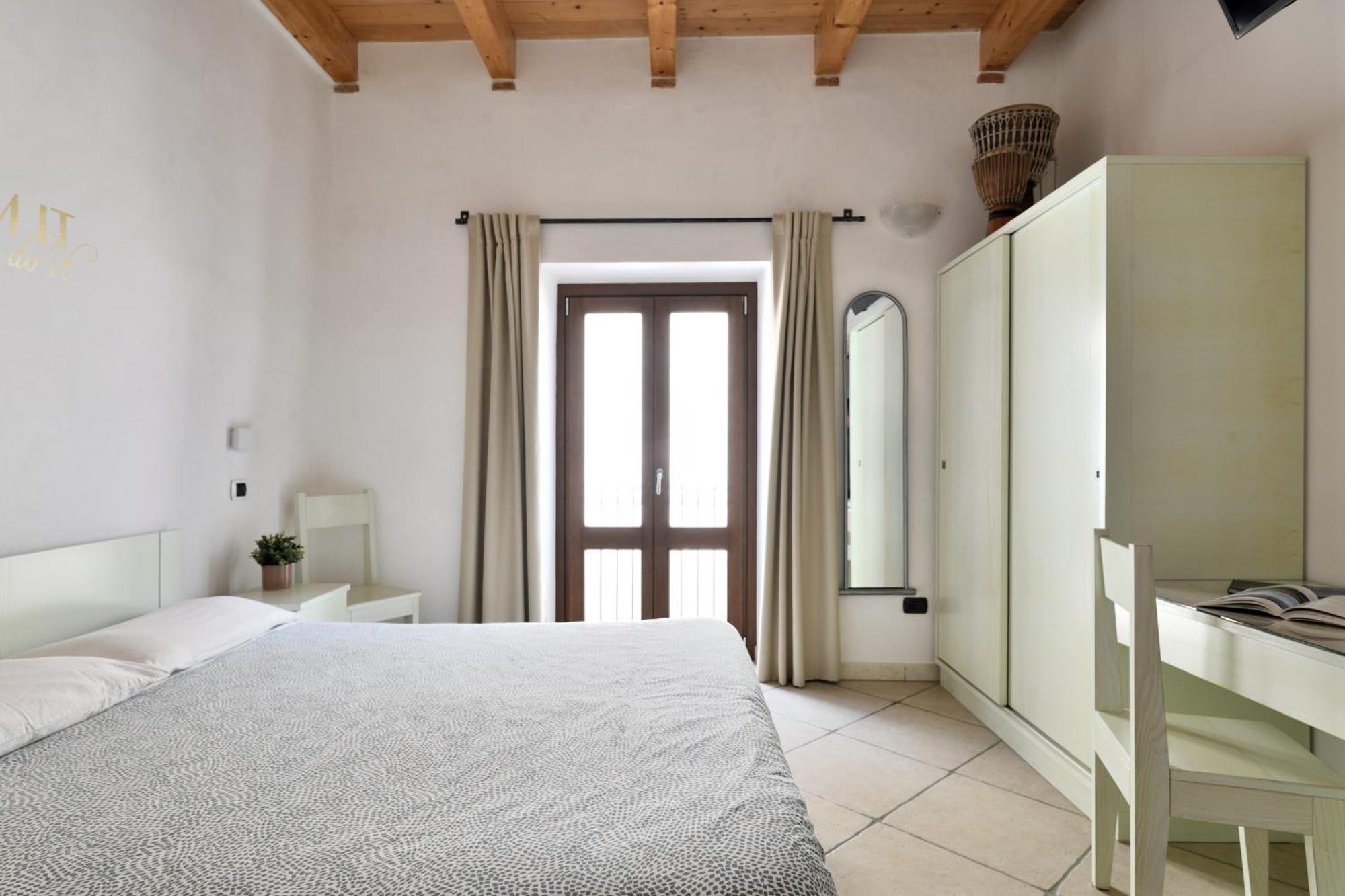 Al Vicoletto - Genuine Hospitality Bed & Breakfast Tortolì Dış mekan fotoğraf
